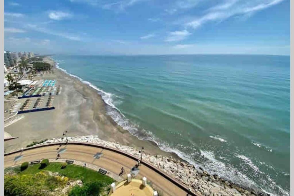 Amazing Frontline Sea Views Studio Apartment Castillo Del Vigia Торремолинос Экстерьер фото