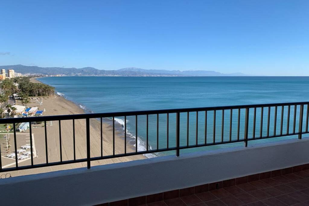 Amazing Frontline Sea Views Studio Apartment Castillo Del Vigia Торремолинос Экстерьер фото