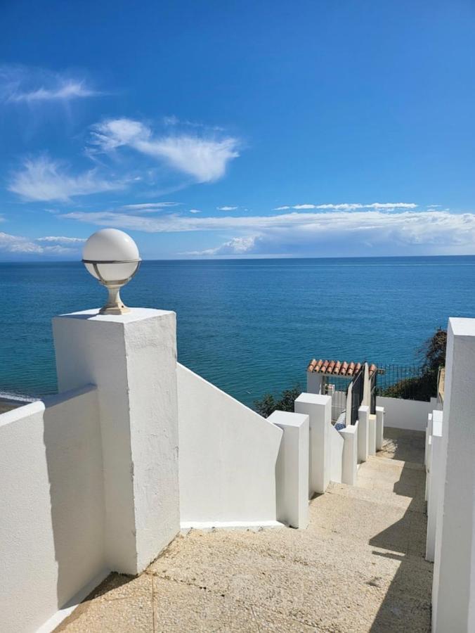 Amazing Frontline Sea Views Studio Apartment Castillo Del Vigia Торремолинос Экстерьер фото